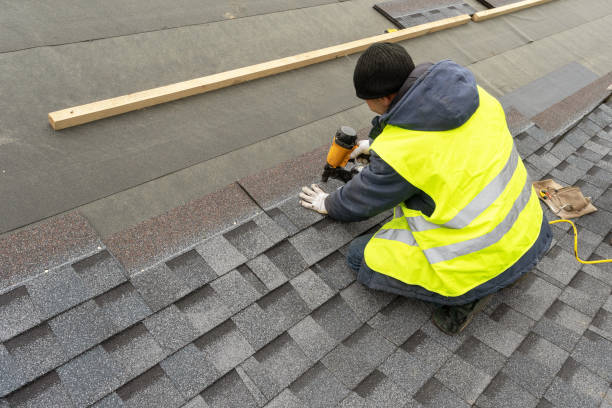 Best Roof Gutter Cleaning  in Commerce, OK